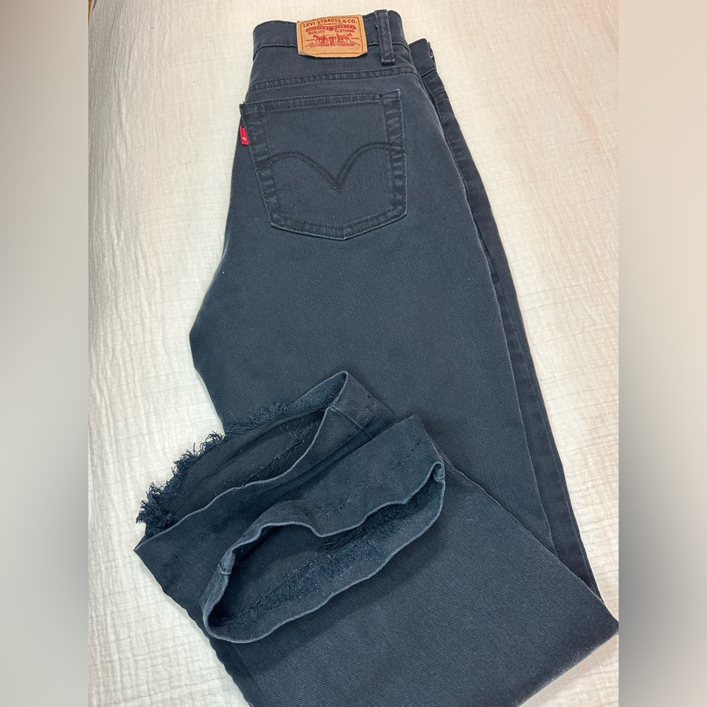 Levi’s women’s black denim jeans SIZE: 12